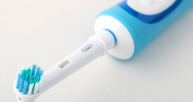 Experten nehmen elektrische Zahnbürsten unter die Lupe