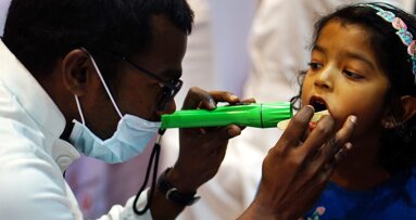 Migliorare la salute orale in India con i furgoni dentali mobili