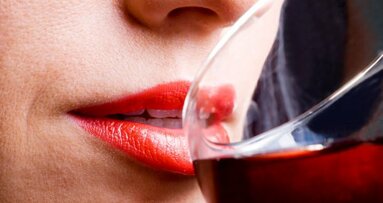 葡萄酒中的酒酸有侵蚀牙齿的风险