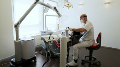 Interview: Neue Luftfiltereinheit erhöht Sicherheit in Dentalpraxen während der Pandemie