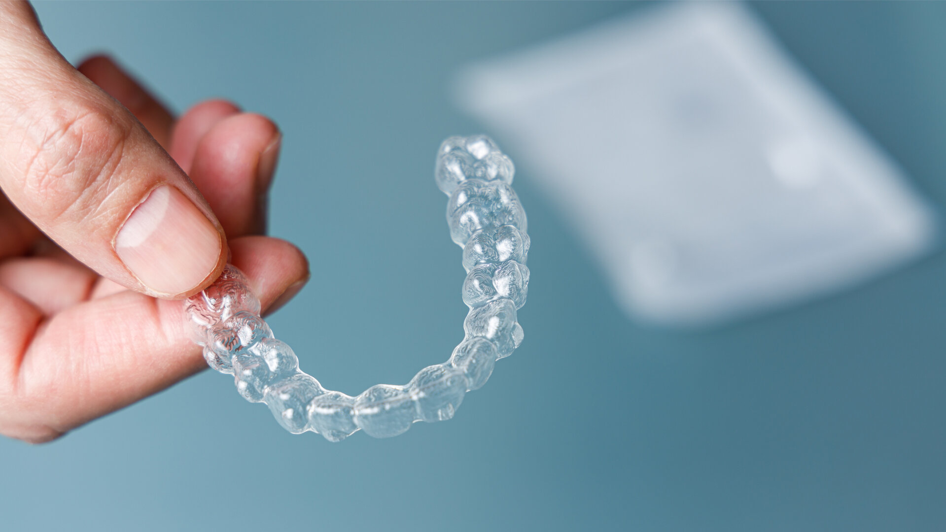 Dental News Effective application of interproximal reduction during