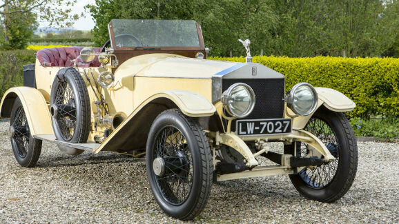 Rolls-Royce used as front-line dental surgery at auction