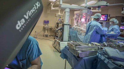 A cirurgia robótica melhora os resultados de saúde em pacientes com câncer orofaríngeo