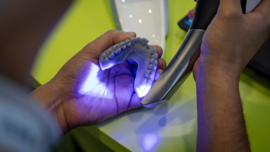 One of 35 product demonstration stations in Riccione. (Image: Dentsply Sirona) 