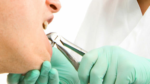 Essex dentist pays five number figure to settle maltreatment case