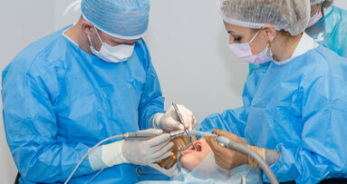Un cas clinique de déplacement de l’implant dentaire dans la fosse ptérygoïde
