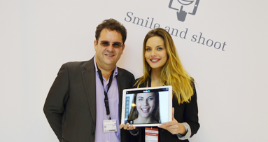 Phibo presenta Smile 5D, el programa de simulación del tratamiento para iPad