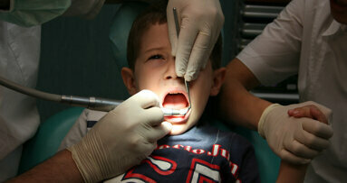 Οι μαθητές της Λάρισας πηγαίνουν στον οδοντίατρο