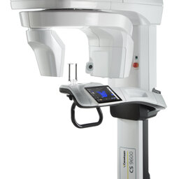 Premiera tomografu Carestream Dental CS 9600