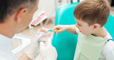 Neuer Zahnpass für gesunde Kinderzähne von Anfang an