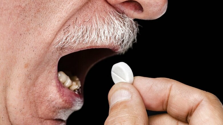 Negli anziani la secchezza orale può essere causata dai farmaci