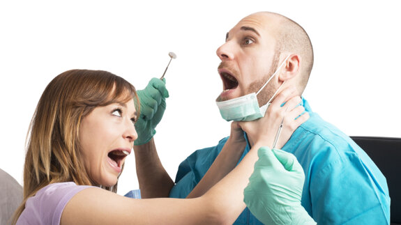 A forma como os dentistas se veem afeta a maneira como encaram os encontros desafiadores com os pacientes