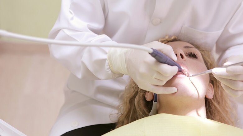 Diş Kliniklerinde Pandemi Tedbirlerine Ekstra Ücret Uygulaması