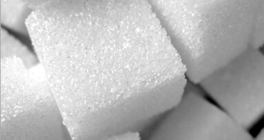 „Zdrowe” przekąski zawierają za dużo cukru