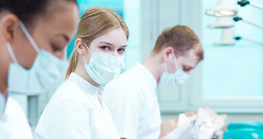 Studenti di odontoiatria preoccupati per la mancanza di competenze cliniche