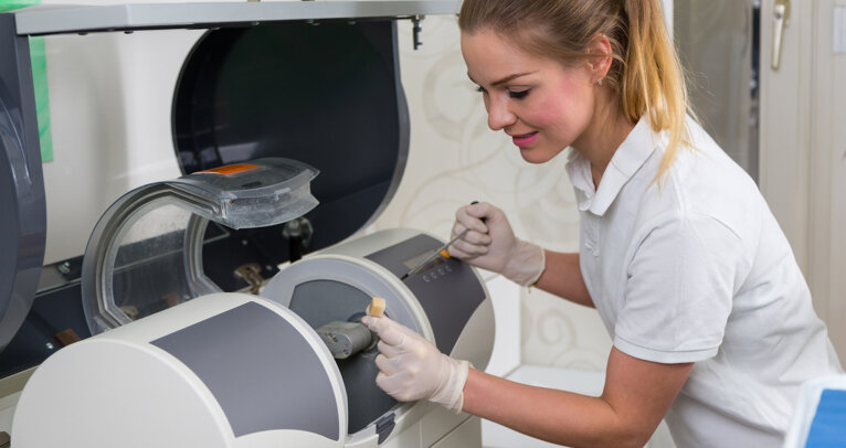 CAD/CAM-fabricated lingual retainers made of nitinol