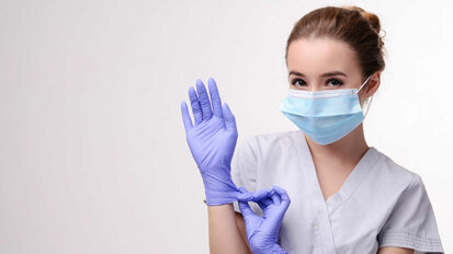 Respiratori N95 vs mascherine mediche per la prevenzione dell'influenza tra il personale sanitario