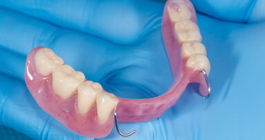 Dr Graham Stokes teaches dentists how to “provide stable, functional and aesthetically pleasing partial dentures”
