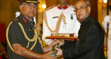 President of India gives highest defence award to Vimal Arora