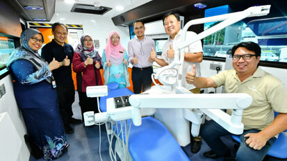 Scania coach serves as a mobile dental clinic for KKM Sabah