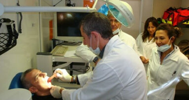 Le dentiste libere professioniste sono più esposte ai rischi professionali delle dipendenti dello studio?