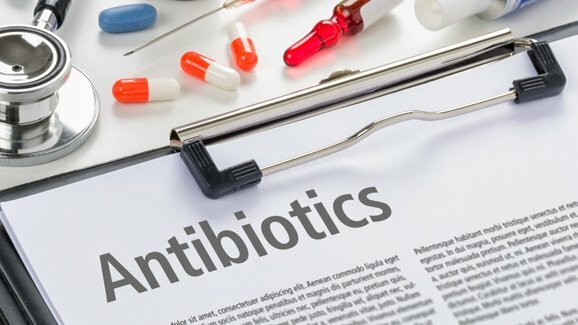 Estudo considera aumento alarmante no número de prescrições de antibióticos por dentistas