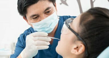 日本人歯科医師はHIV/AIDS患者を断りがち