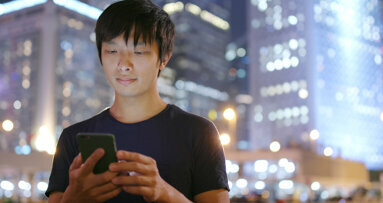 Legami tra la dipendenza da internet e le carie dentali negli adolescenti giapponesi