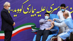 آغاز واکسیناسیون در ایران ، پسر وزیر بهداشت نخستین واکسن را زد