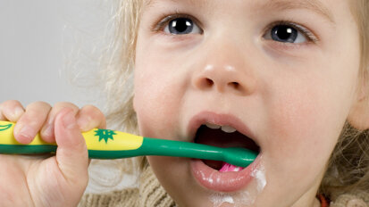 Odkryto nową bakterię odpowiedzialną za próchnicę zębów dzieci