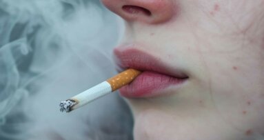 Langzeitfolgen von Rauchen und Mundmikrobiom enthüllt