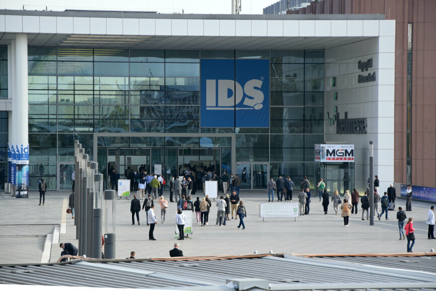 The Koelnmesse exhibition grounds have served as the IDS congress and trade centre for many years. Of course, 2021 is no different. (Image: Dental Tribune International) 