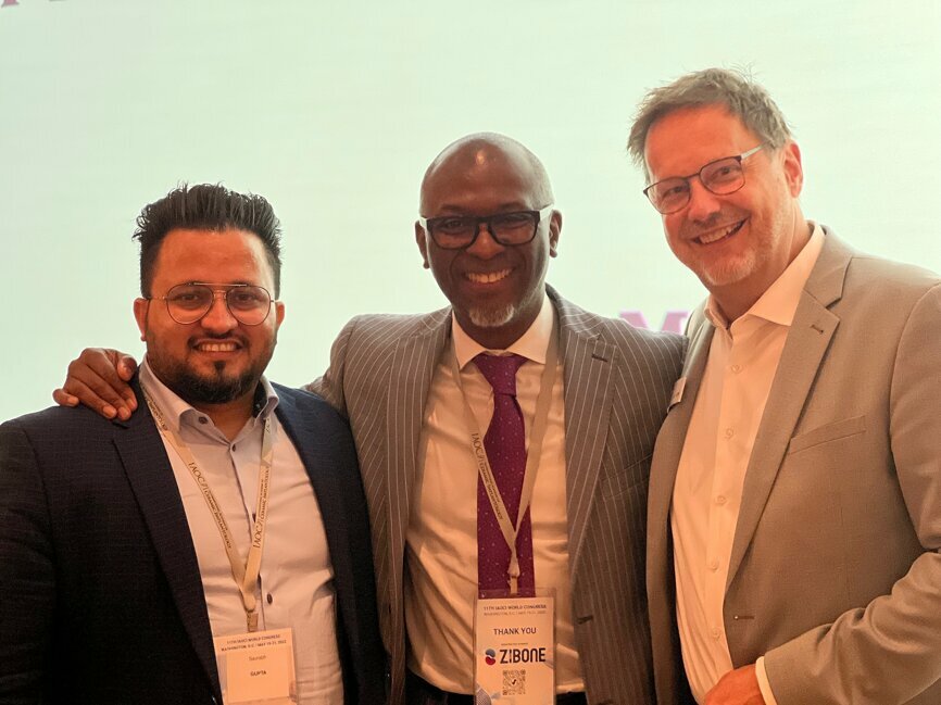 The 11th annual meeting of the International Association of Ceramic Implantology (IAOCI) was the ideal place to meet friends and colleagues. From left: Dr Saurabh Gupta, CleanImplant ambassador in India; Dr Sammy Noumbissi, president of the IAOCI; and Dr Dirk Duddeck, founder of and head of research at the CleanImplant Foundation. (All images: CleanImplant Foundation)