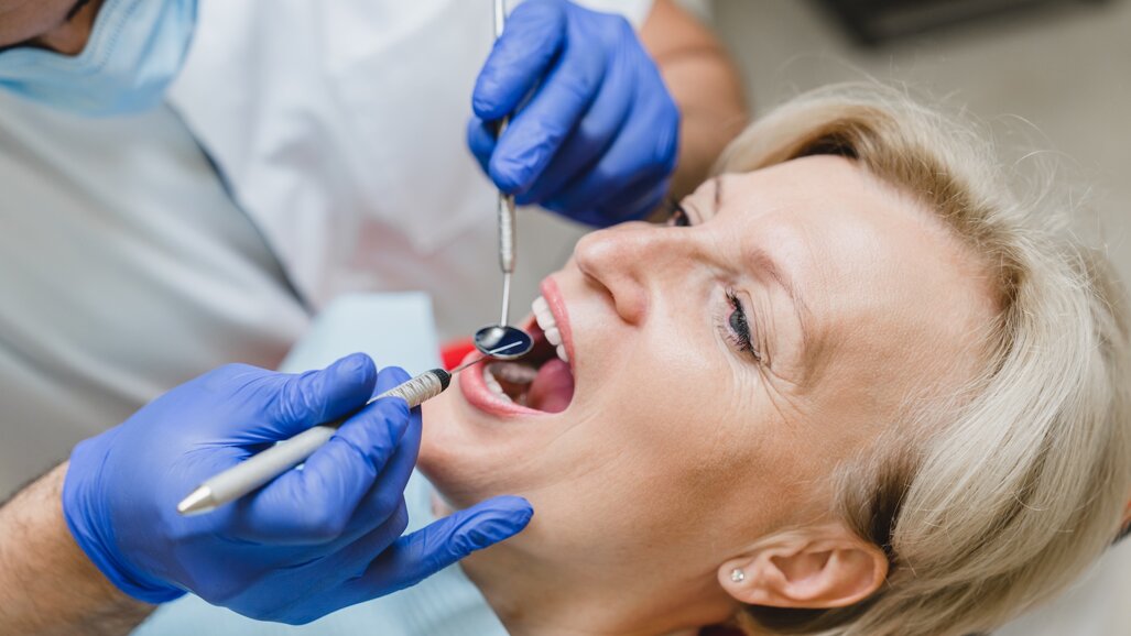 Australian Greens unveil plans for universal dental policy
