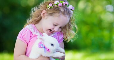 Animal Assisted Therapy (AAT) to reduce dental fear among children