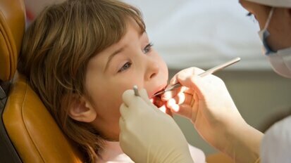 Dzieci przejmują od ojców strach przed dentystą