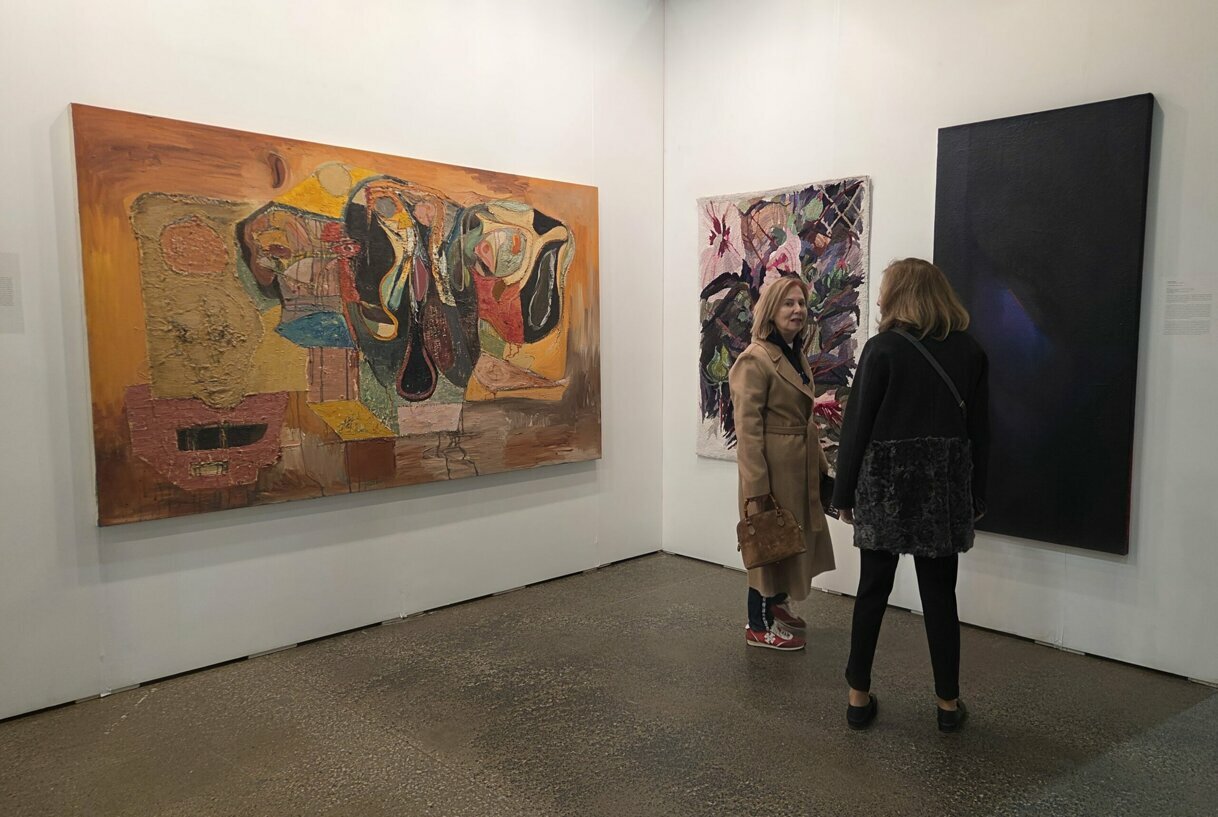 5 Things You Should Do When Buying Art (and 1 You Should Always Avoid)