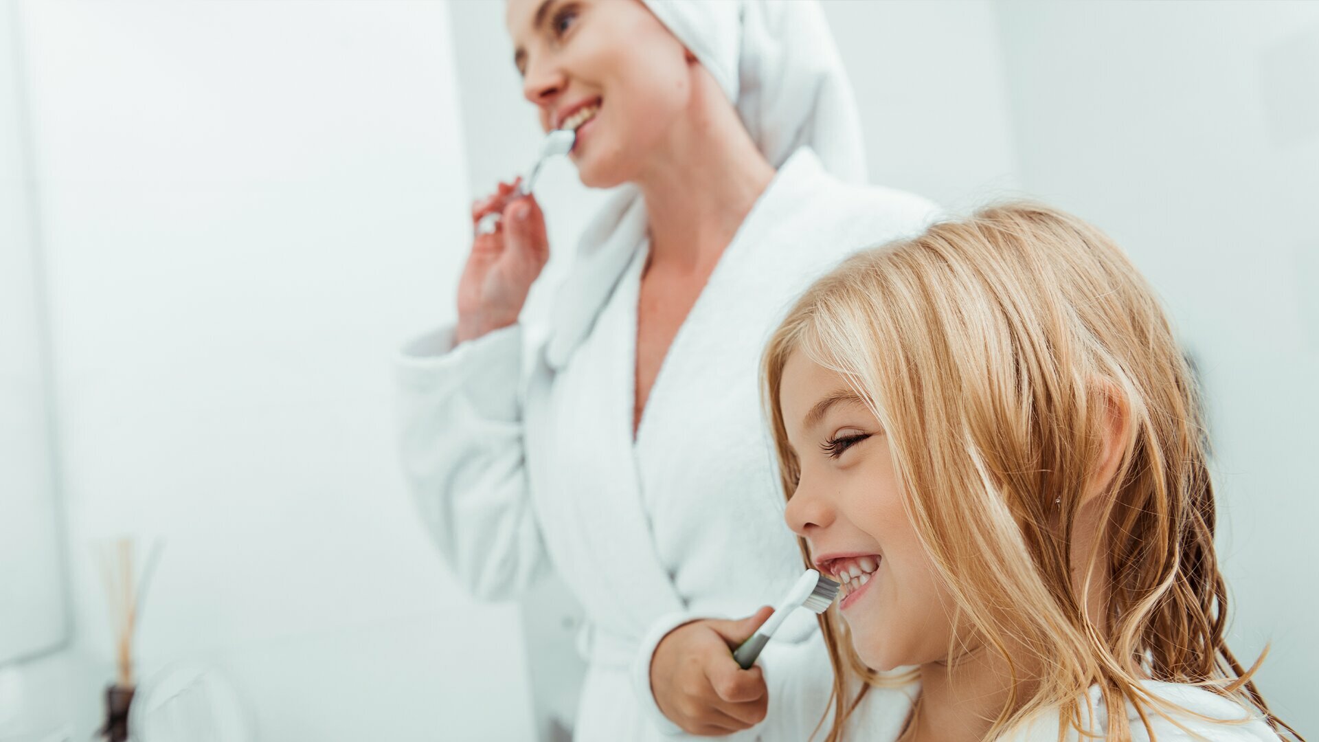 Mama i dziecko w gabinecie stomatologicznym