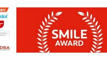 Le Colgate Smile Award débutera prochainement- Le sourire le plus éclatant de vos études ! (exclusivement réservé aux étudiants en médecine dentaire en Suisse)