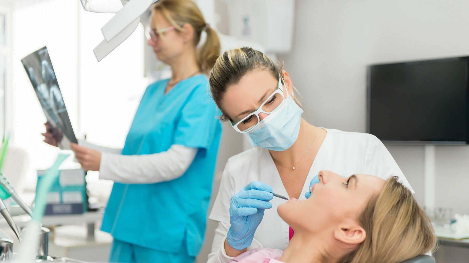 Curso de Actualización en Odontología (Periodoncia Estetica)
