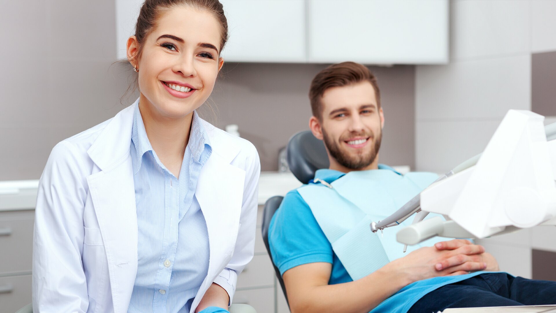 Skuteczne prowadzenie pacjenta periodontologicznego – omówienie przebiegu leczenia wizyta po wizycie