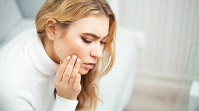 Effektive Abdeckung der Dentintubuli durch elmex® SENSITIVE PROFESSIONAL DURAPHAT® Fluoridlack